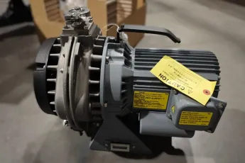 Сухой спиральный вакуумный насос Anest Iwata ISP-250E SV